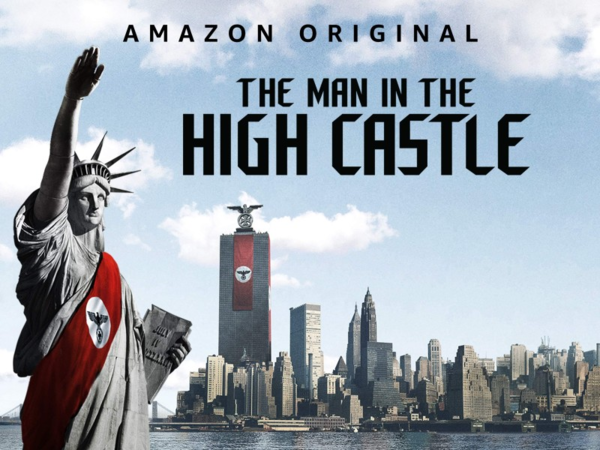 (그림: 미국 아마존프라임 연속극 「높은 성의 사나이(The Man in the High Castle)」(2015~2019) 대문. 해당 작품은 미국이 2차대전에서 나치독일과 일제에 패배하여 북미대륙이 나치와 일제가 양분한 가상역사를 소재로 하였으나, 현재 미국의 파쑈테러통치는 사실상 해당 작품 속 나치와 일제가 판치는 상황과 별 다를 것이 없다.)